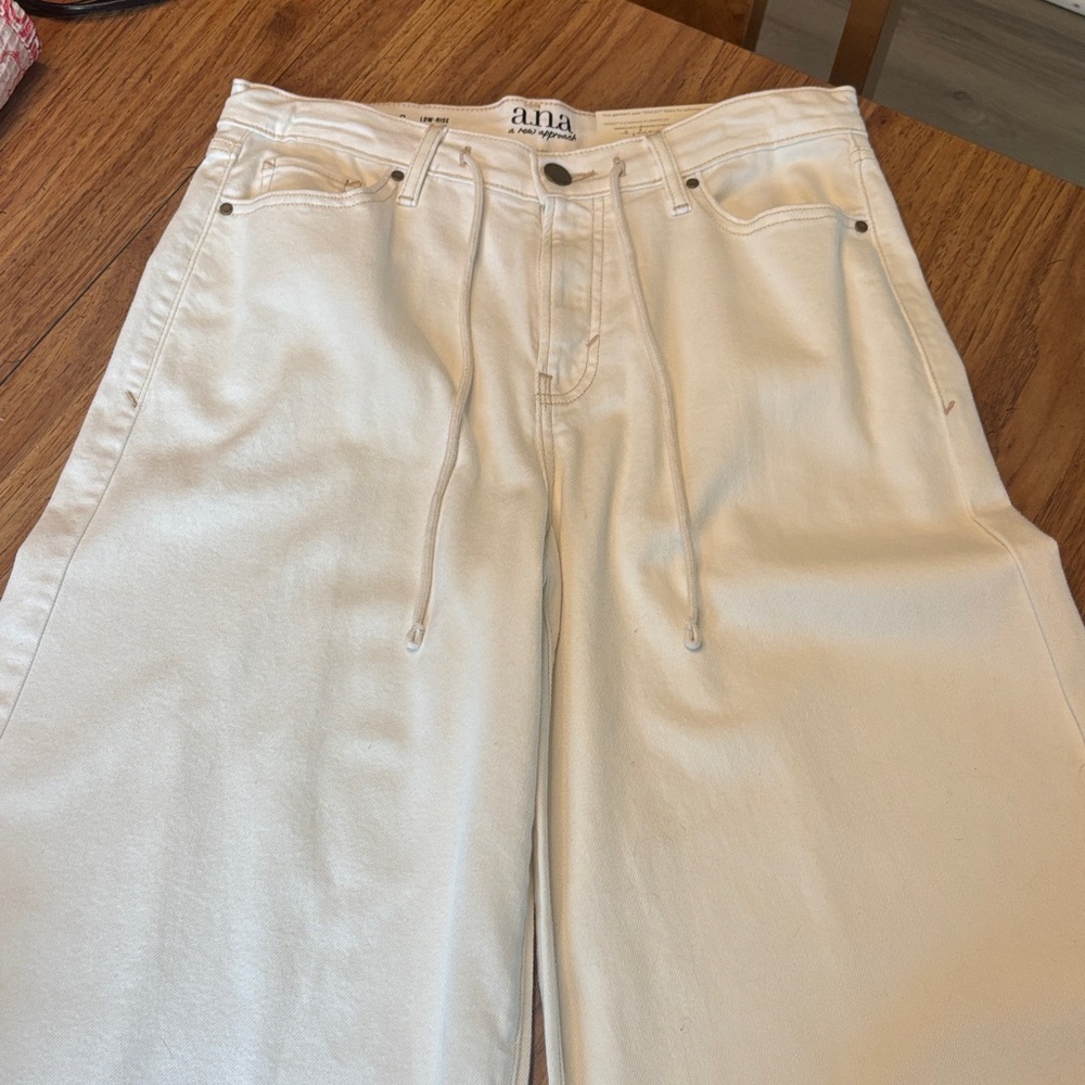 a.n.a Off-White Wide Leg Tie Front Low Rise Jeans NWT size 6